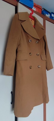 Beautiful vintage ladies camel - beautiful,